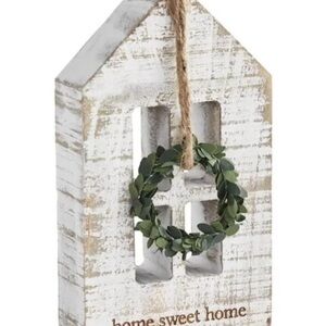 Mud Pie White Distressed Wood House with Green Wreath